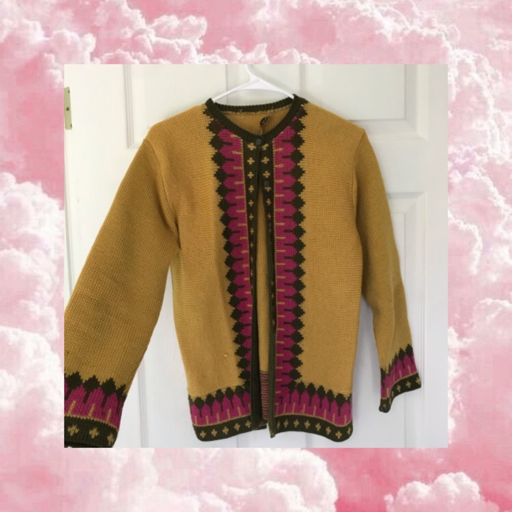 Funky yellow sweater!